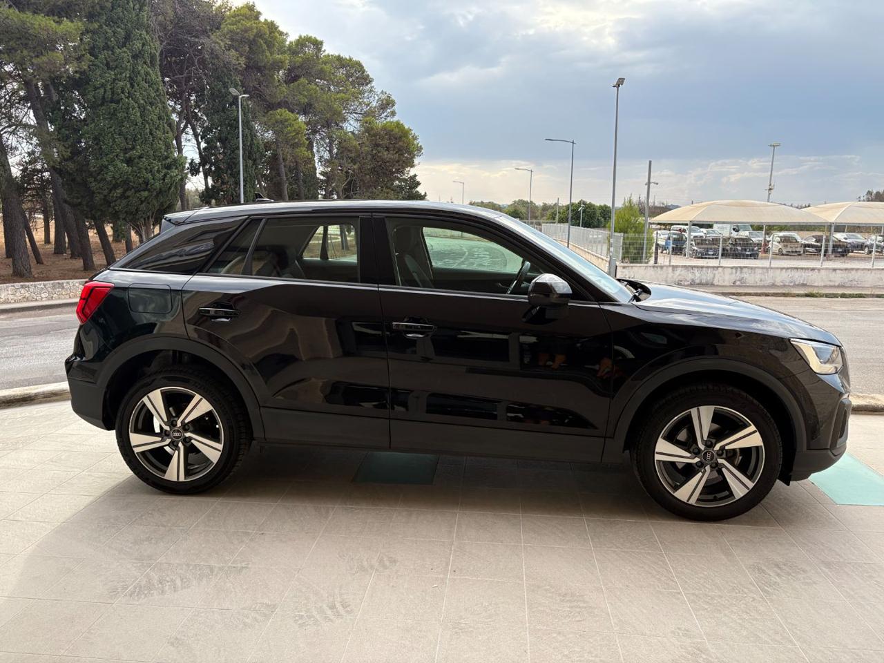 AUDI Q2 30 TDI Admired CARPLAY - 4