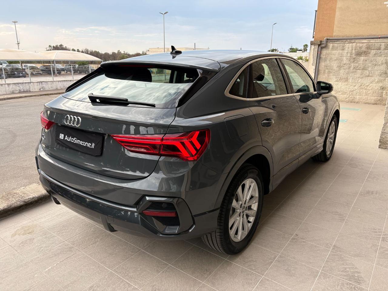 AUDI Q3 SPB SPORTBACK 35 TDI S tronic Business Plus - 5