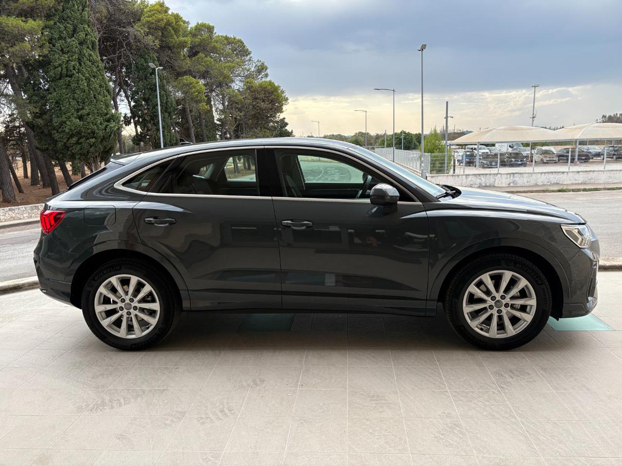 AUDI Q3 SPB SPORTBACK 35 TDI S tronic Business Plus - 4
