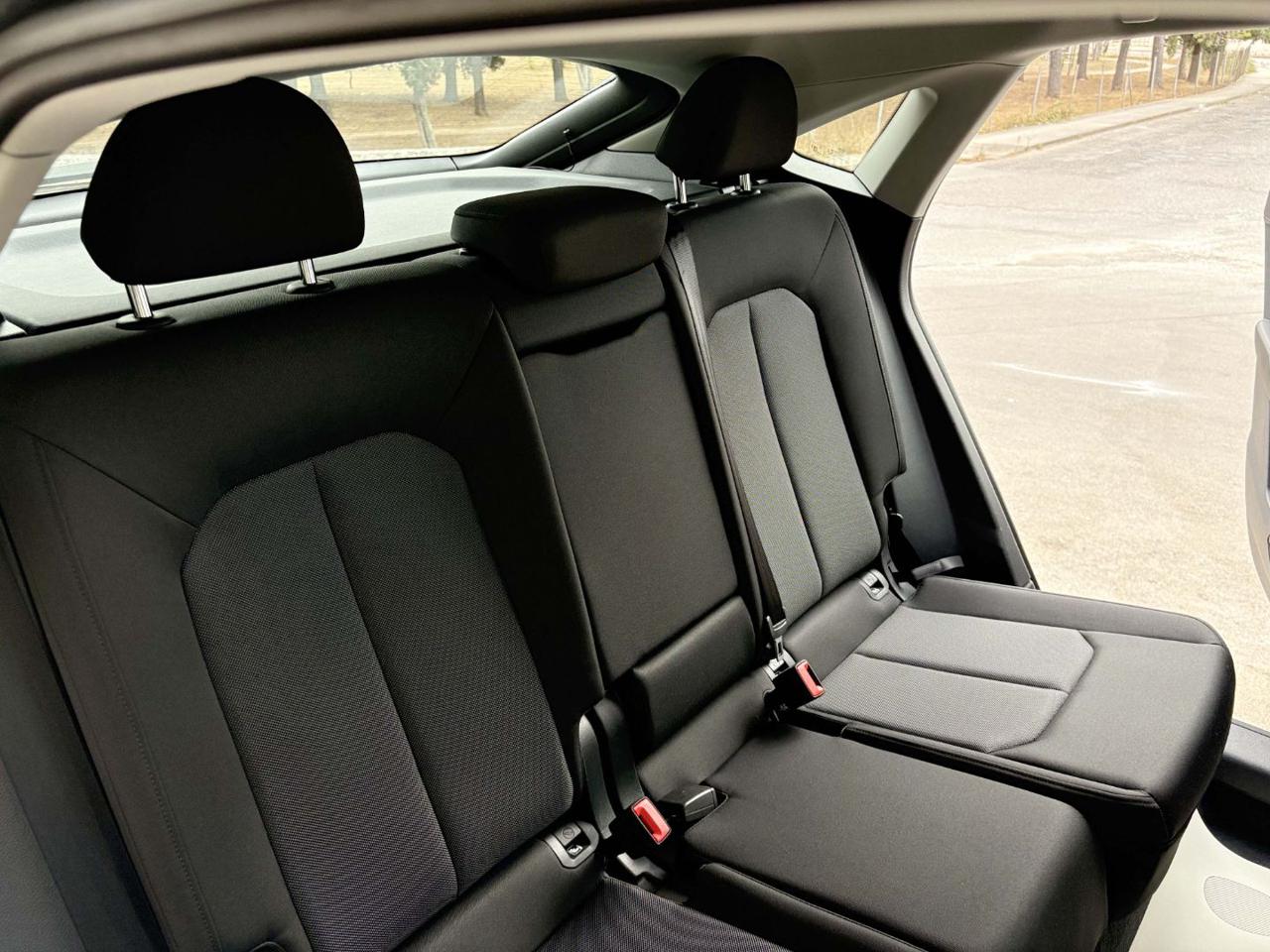 AUDI Q3 SPB SPORTBACK 35 TDI S tronic Business Plus - 21