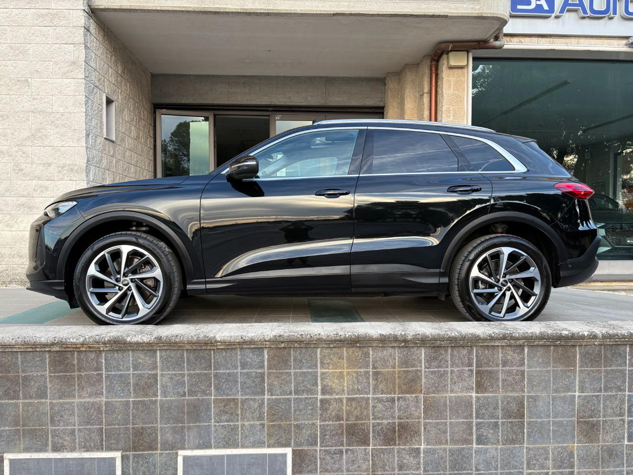 AUDI Q5 2.0 TDI mHEV+ S tronic quattro Business Advanced - 8