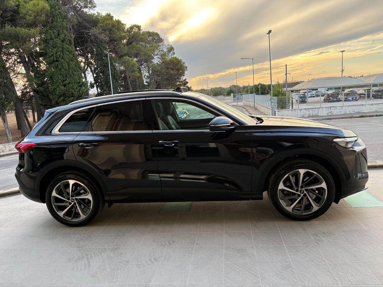 AUDI Q5 2.0 TDI mHEV+ S tronic quattro Business Advanced - 4