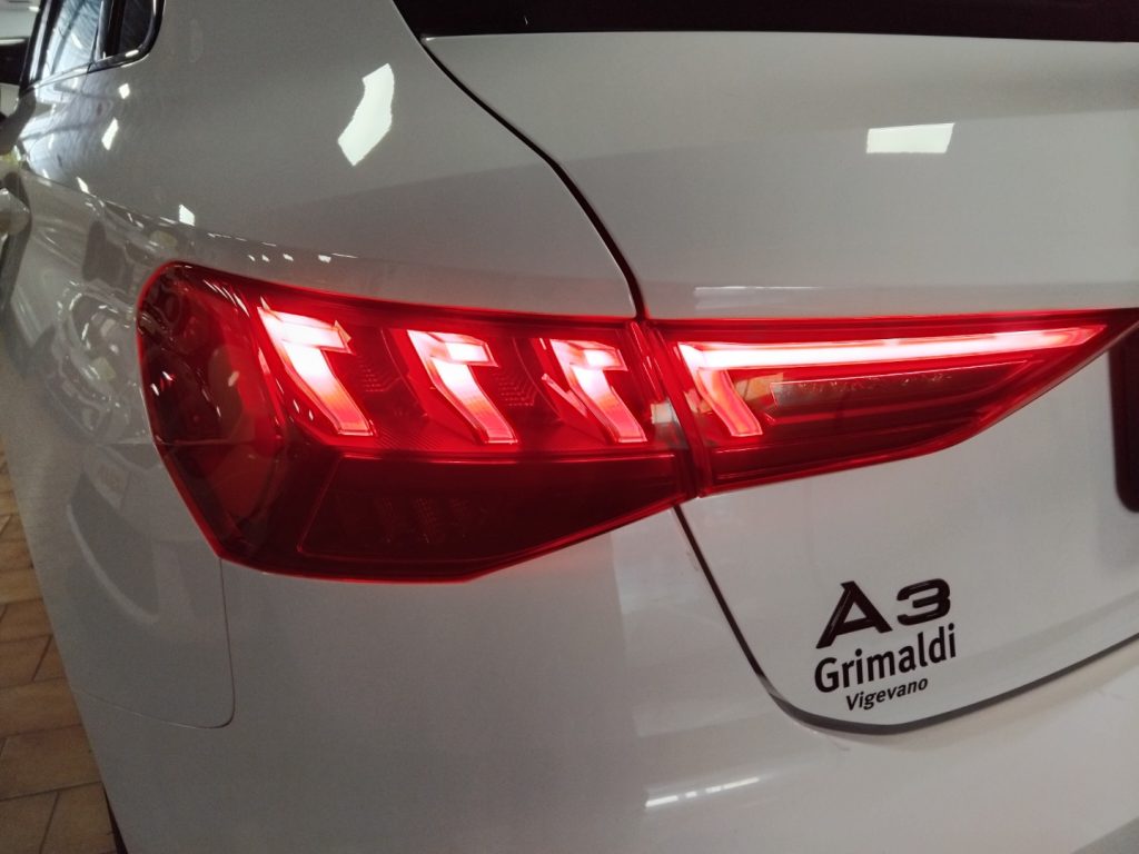 AUDI A3 SPORTBACK 40 TDI quattro S tr. S line edition 19 - 6