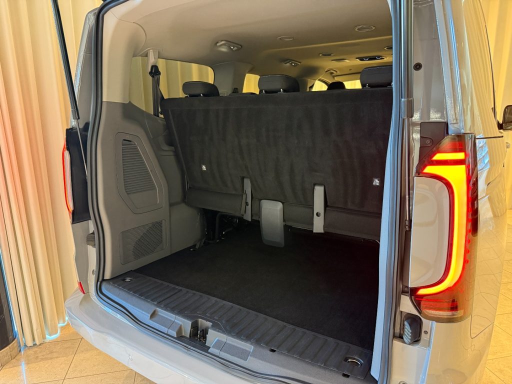VOLKSWAGEN Caravelle 2.0 TDI Life 9P Camera LED App Connect - 19