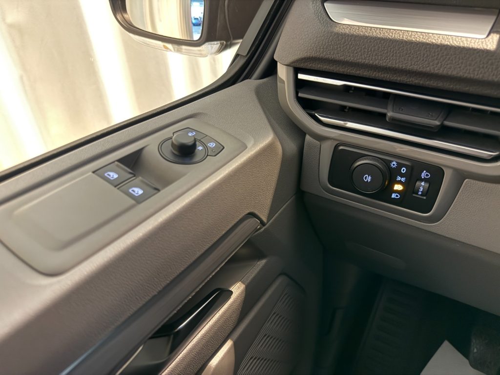 VOLKSWAGEN Caravelle 2.0 TDI Life 9P Camera LED App Connect - 9