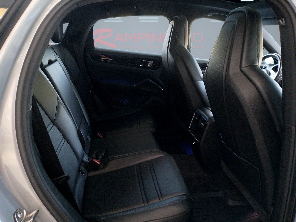 PORSCHE Cayenne Coupe 3.0 V6 340 Cavalli Pronta Consegna - 19