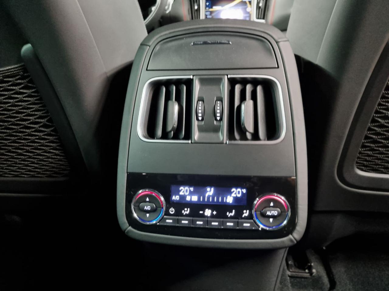 MASERATI Levante V6 Diesel AWD Gransport - 32