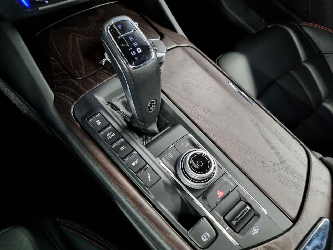 MASERATI Levante V6 Diesel AWD Gransport - 14