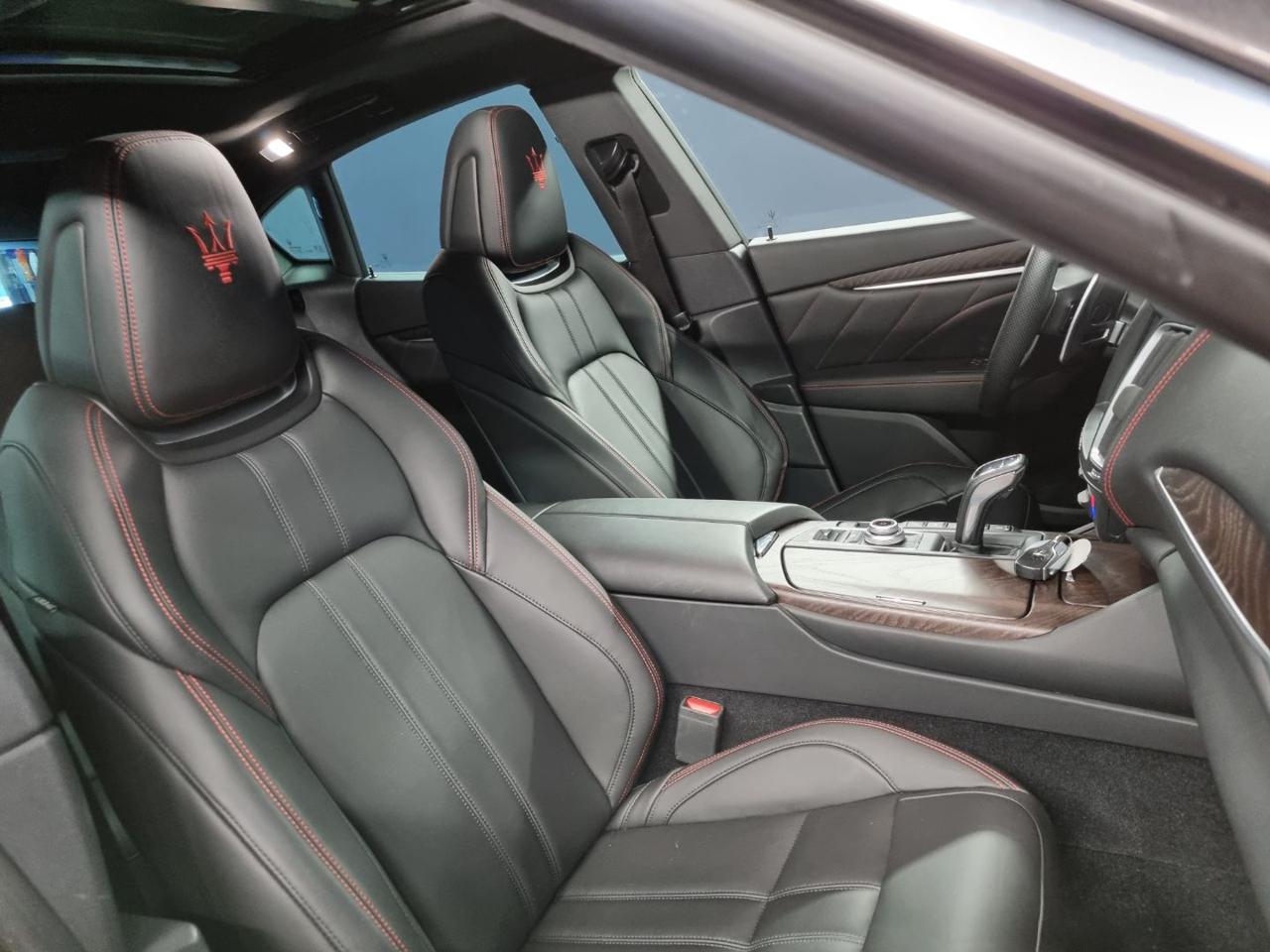 MASERATI Levante V6 Diesel AWD Gransport - 33