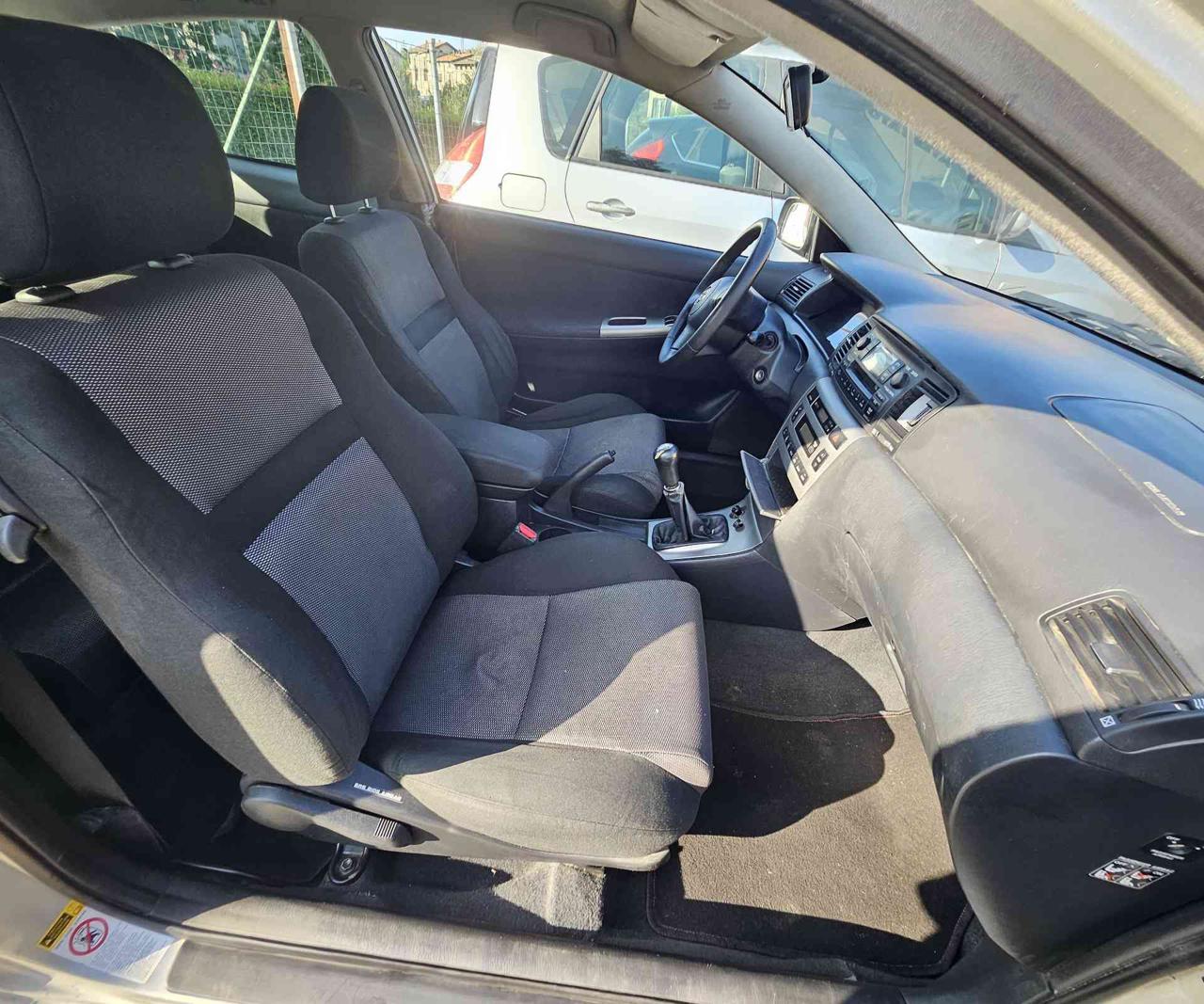 TOYOTA Corolla 1.4 16V 3 porte Sol ESP - 9
