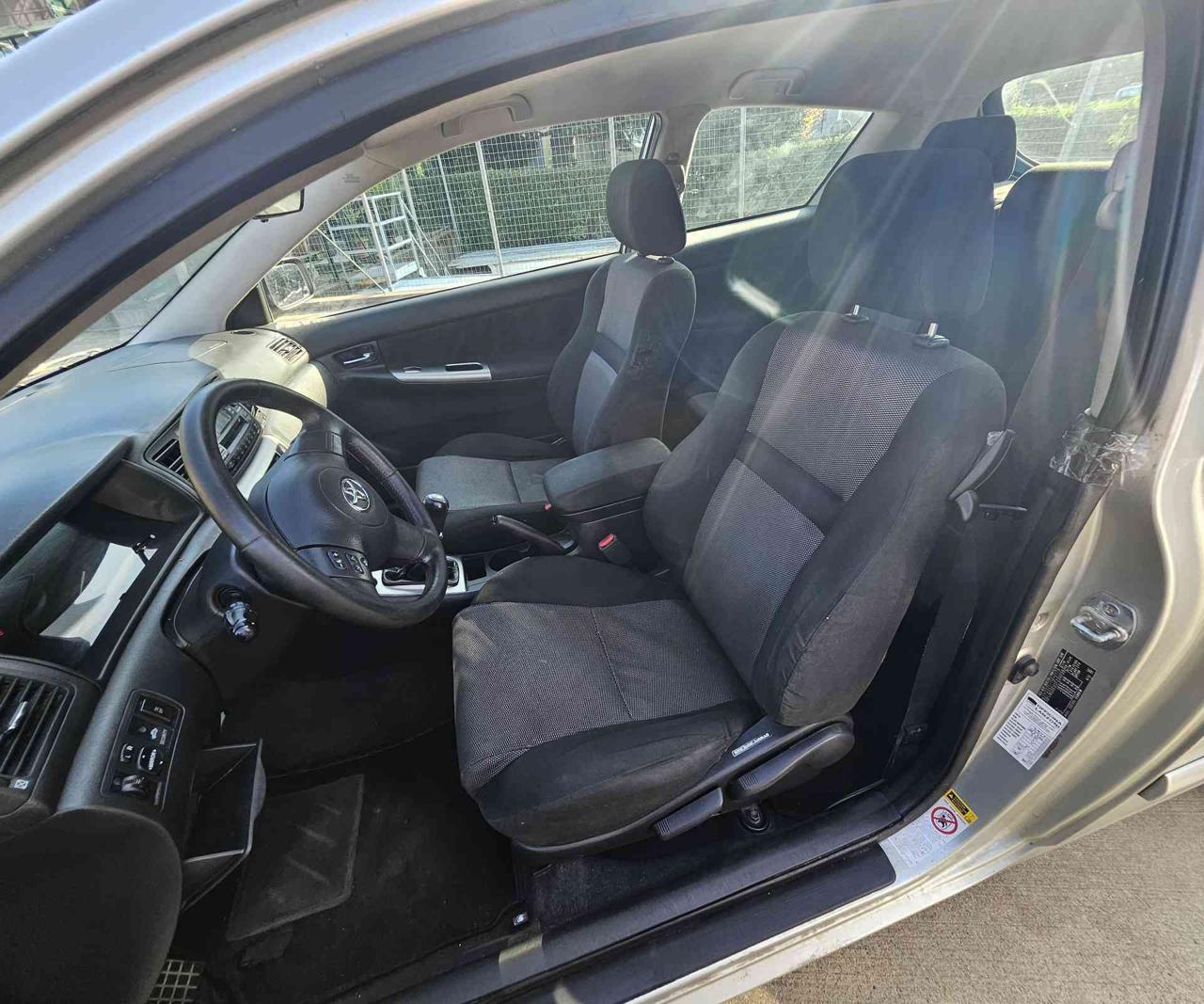 TOYOTA Corolla 1.4 16V 3 porte Sol ESP - 11