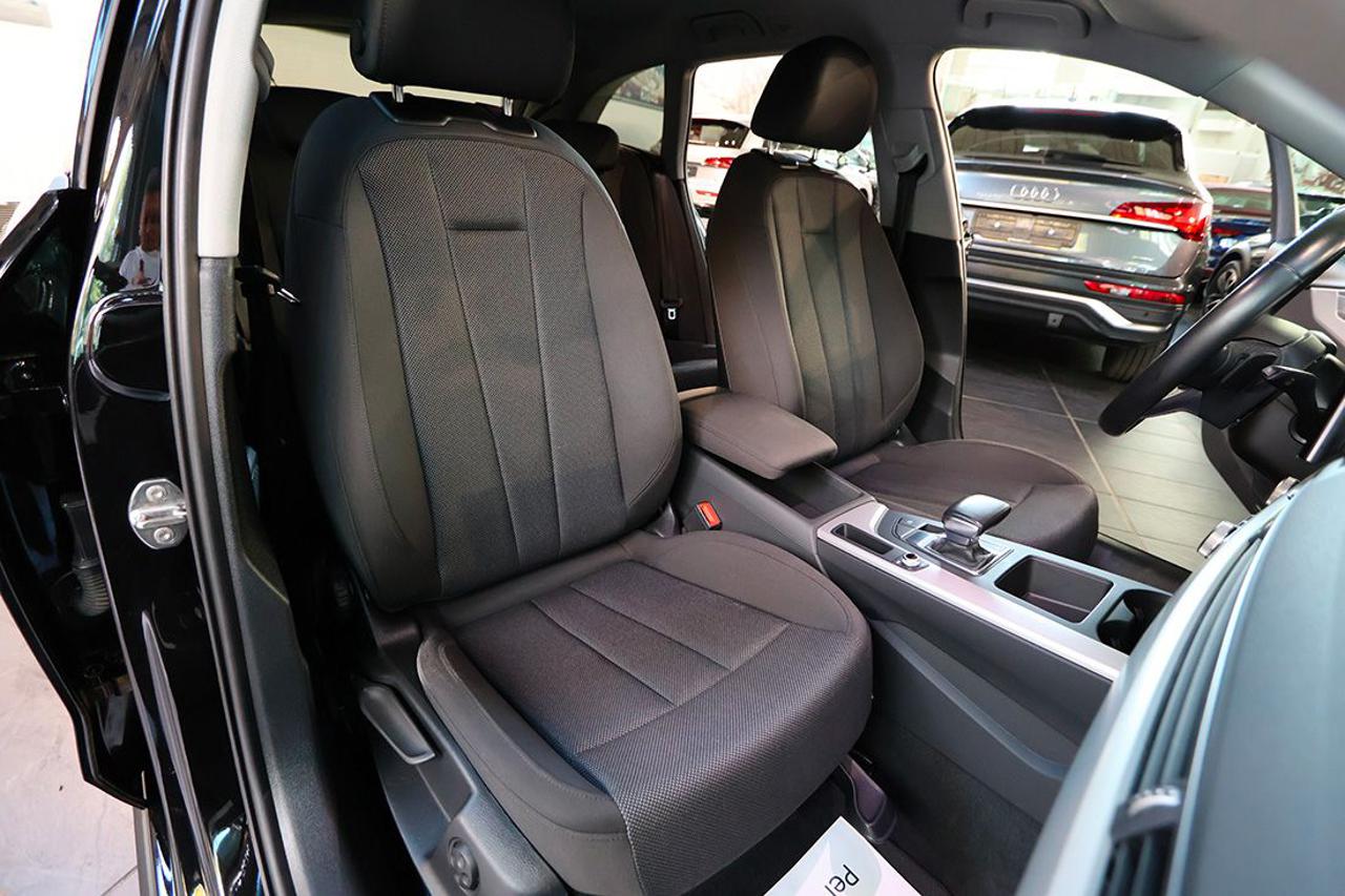 AUDI A4 30 TDI Avant S-Tronic Business Advanced - 16