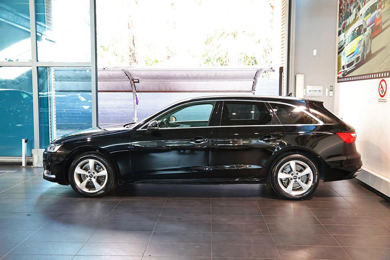 AUDI A4 30 TDI Avant S-Tronic Business Advanced - 3