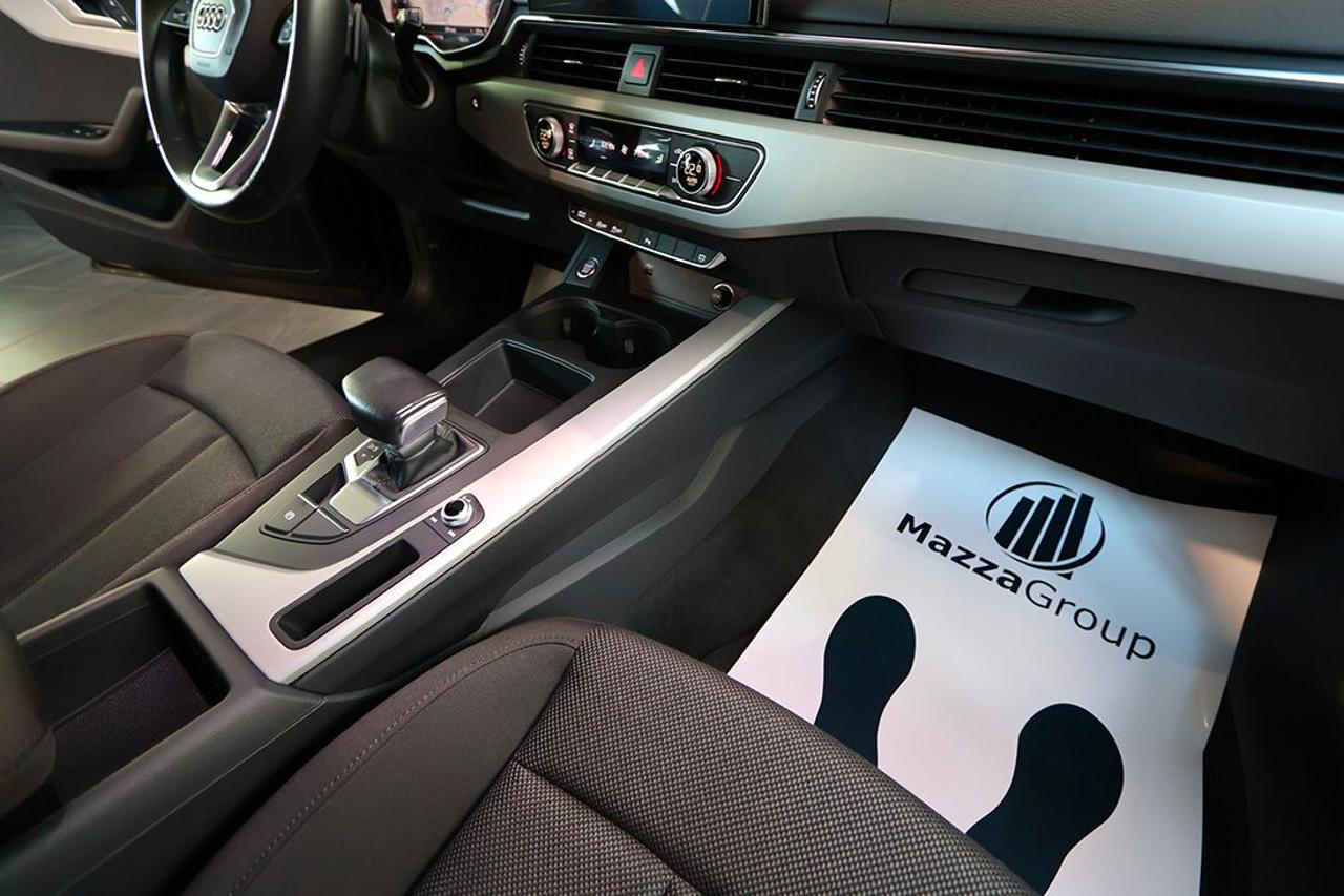 AUDI A4 30 TDI Avant S-Tronic Business Advanced - 31