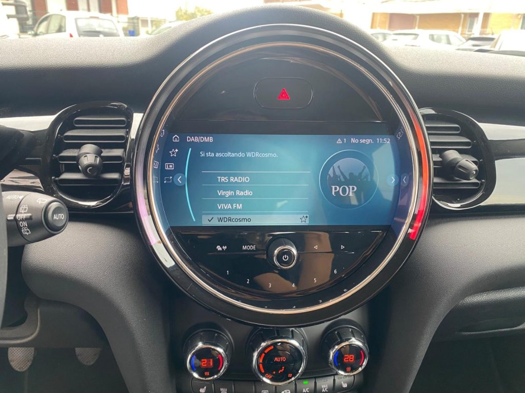 MINI One Classic Trim 1.5 5Porte *Sedili Ant Riscaldati - 21