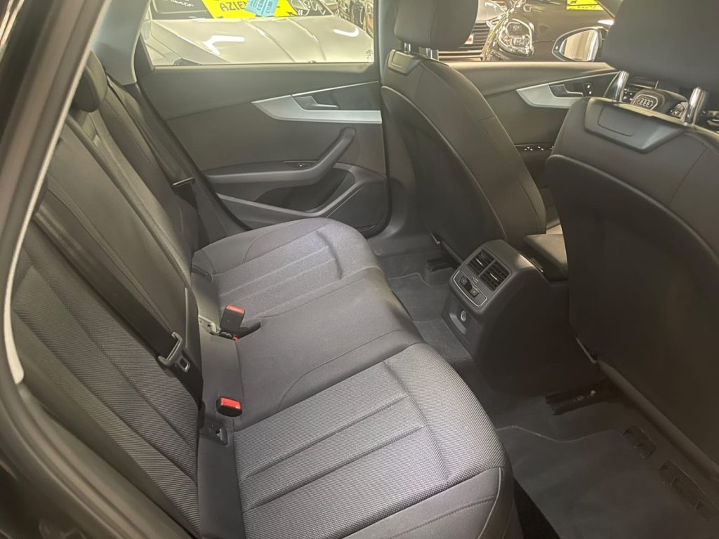 AUDI A4 Avant 35 TDI Bus. Adv. S Tronic MHEV - 10
