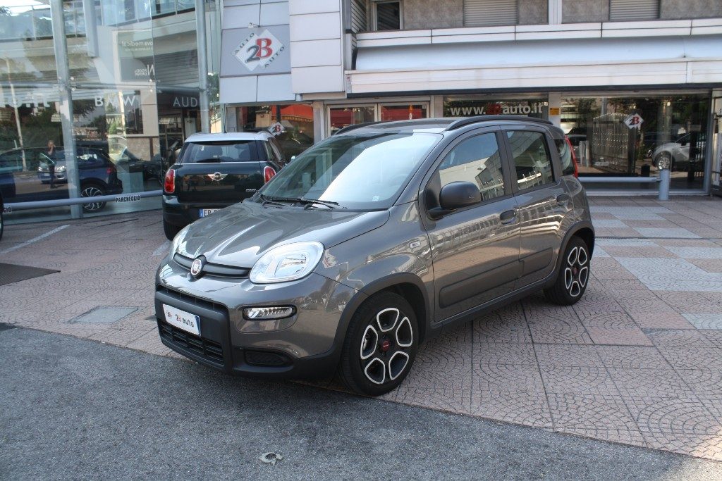 2B Auto ||| FIAT Panda 1.0 FireFly S&S Hybrid City Life in vendita a Nova Milanese