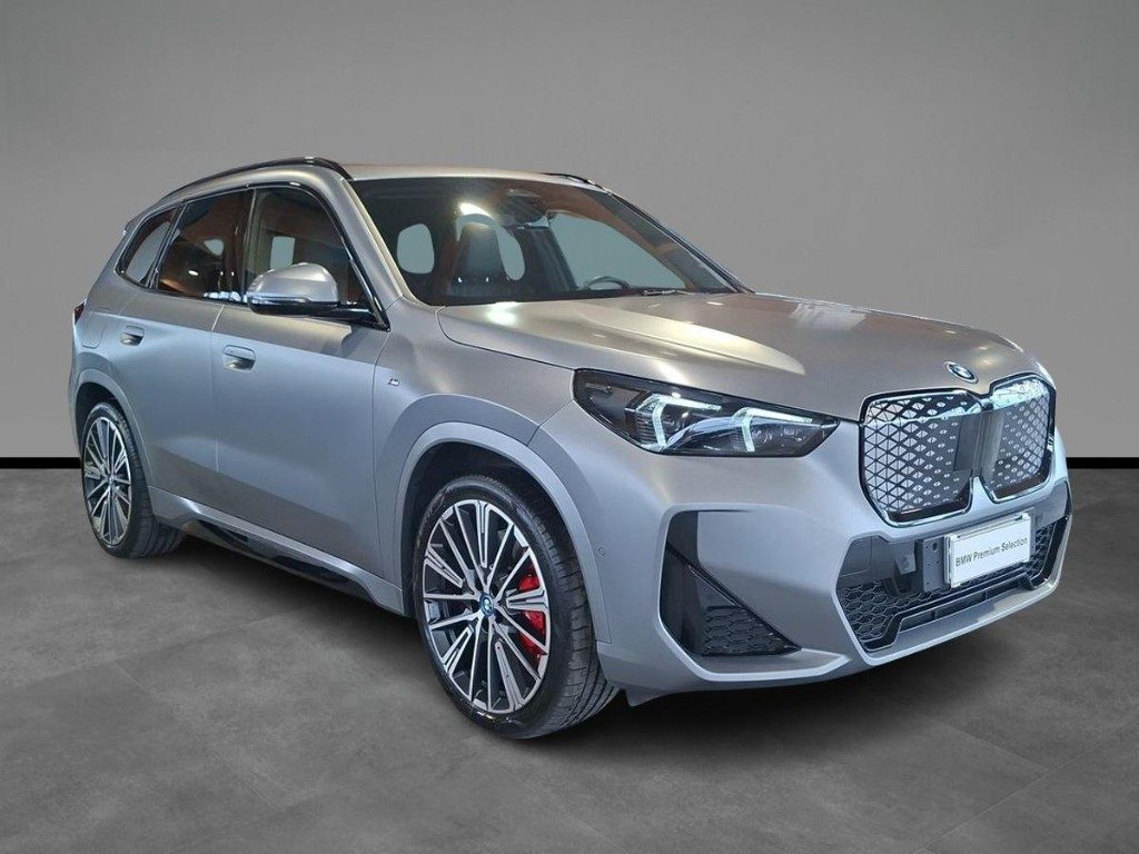 BMW iX1 xDrive 30 Msport Pro + Tetto Apr. - 16