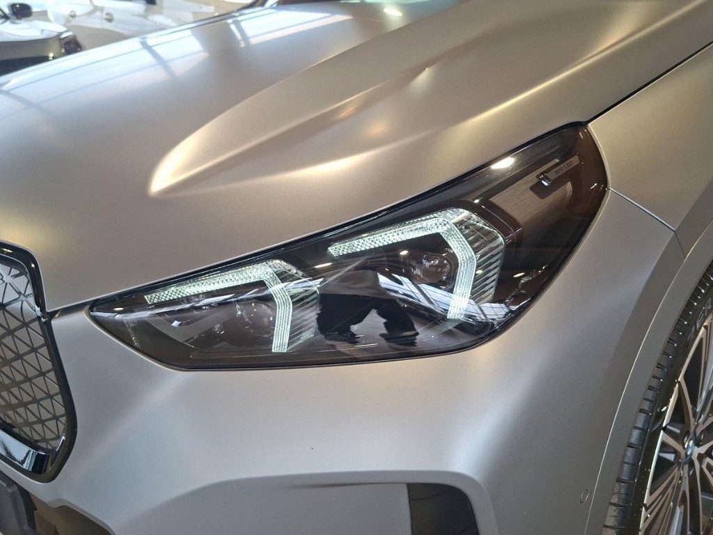 BMW iX1 xDrive 30 Msport Pro + Tetto Apr. - 6