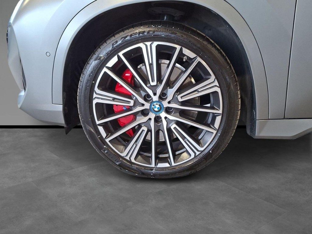 BMW iX1 xDrive 30 Msport Pro + Tetto Apr. - 5