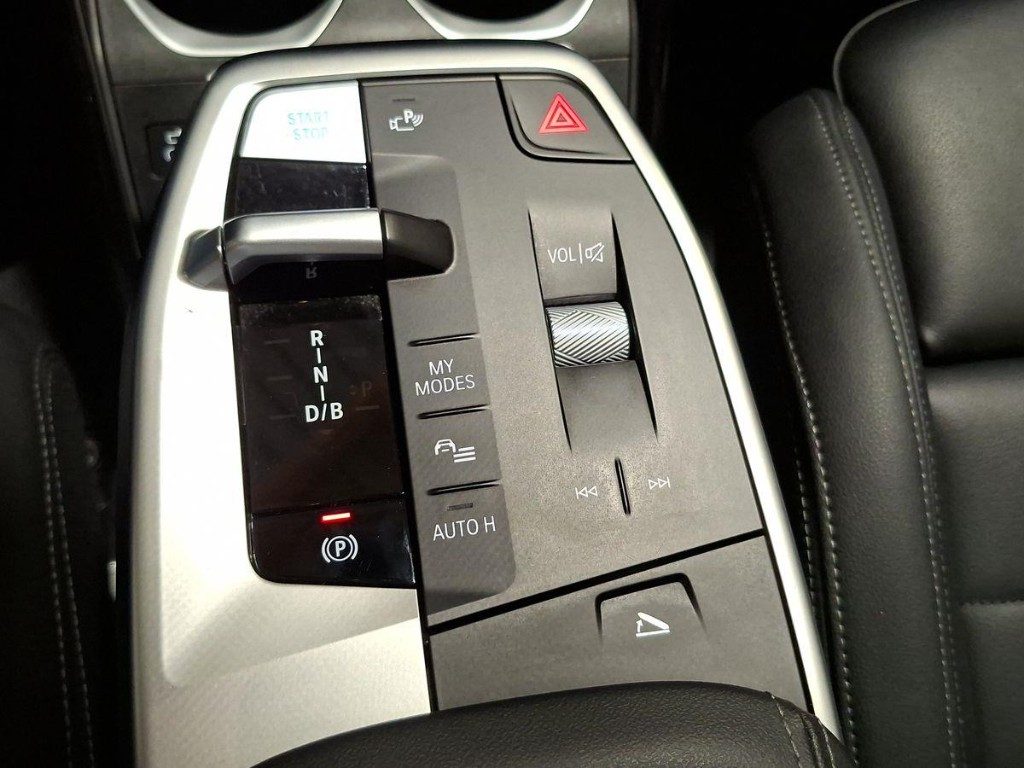BMW iX1 xDrive 30 Msport Pro + Tetto Apr. - 13