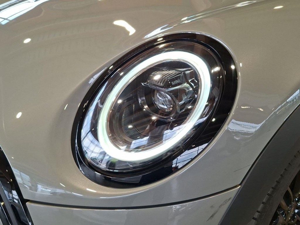 MINI Cooper 1.5 Cooper Classic Aut - 6