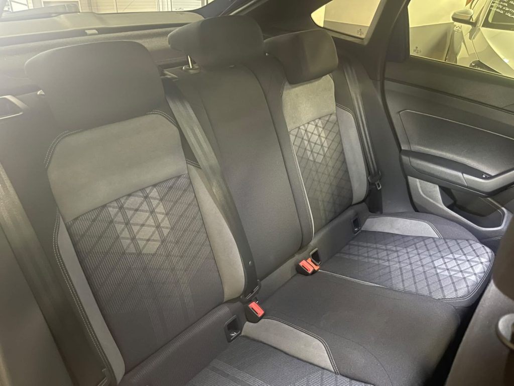 VOLKSWAGEN Taigo 1.0 TSI DSG R-Line 18 MATRIX - 10