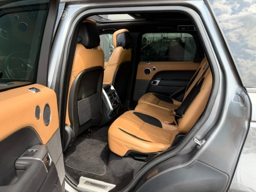 Clicca per ingrandire Range Rover Sport - 2.0 Si4 PHEV HSE Dynamic 404CV PIXEL/TETTO