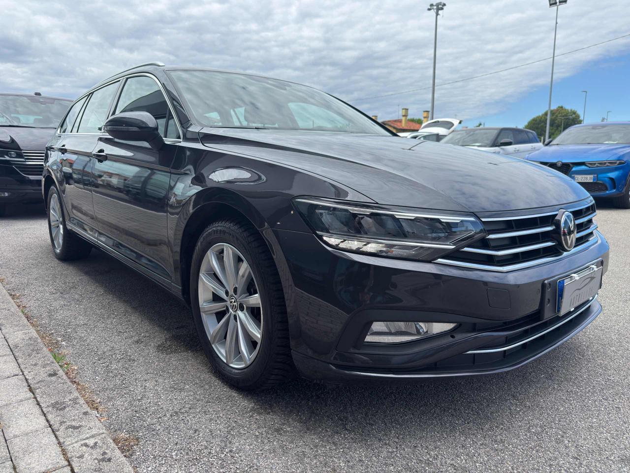 Clicca per ingrandire Passat Variant - 2.0 TDI SCR 122 CV EVO DSG Business