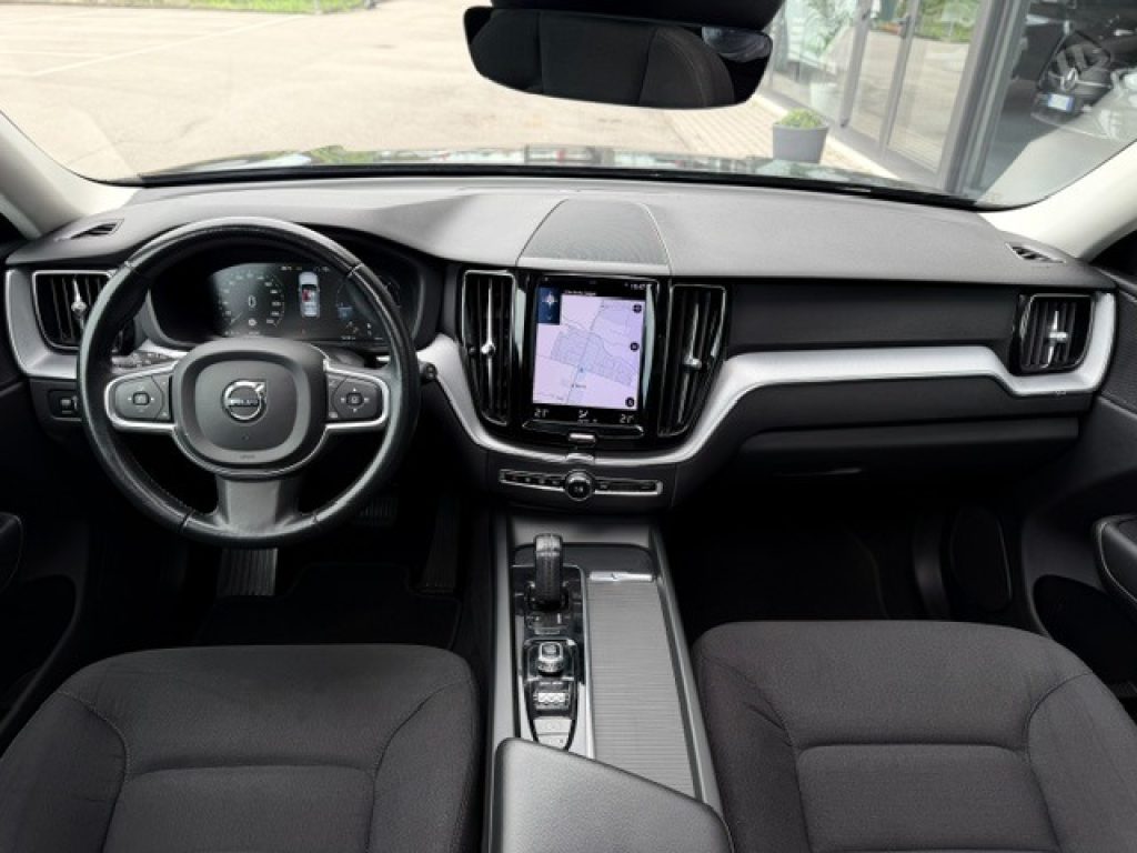 Clicca per ingrandire XC60 - B4 (d)Geartronic Momentum Pro/TETTO APRIBILE
