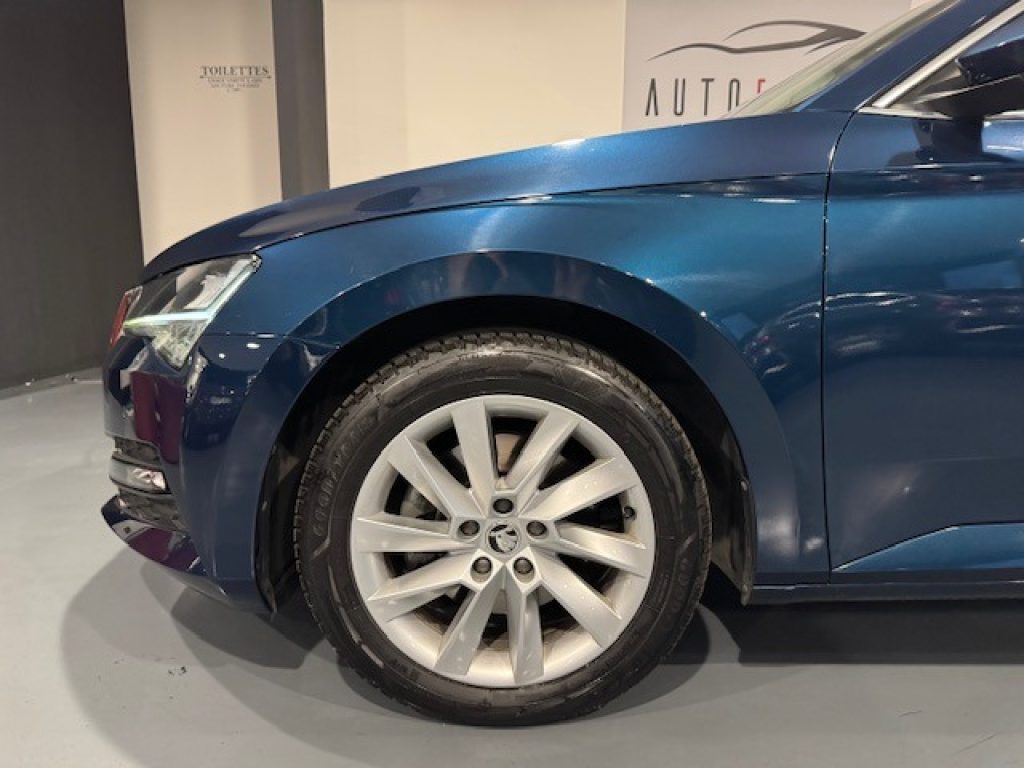 Clicca per ingrandire Superb - 2.0 TDI EVO 150 CV SCR DSG Wagon Executive