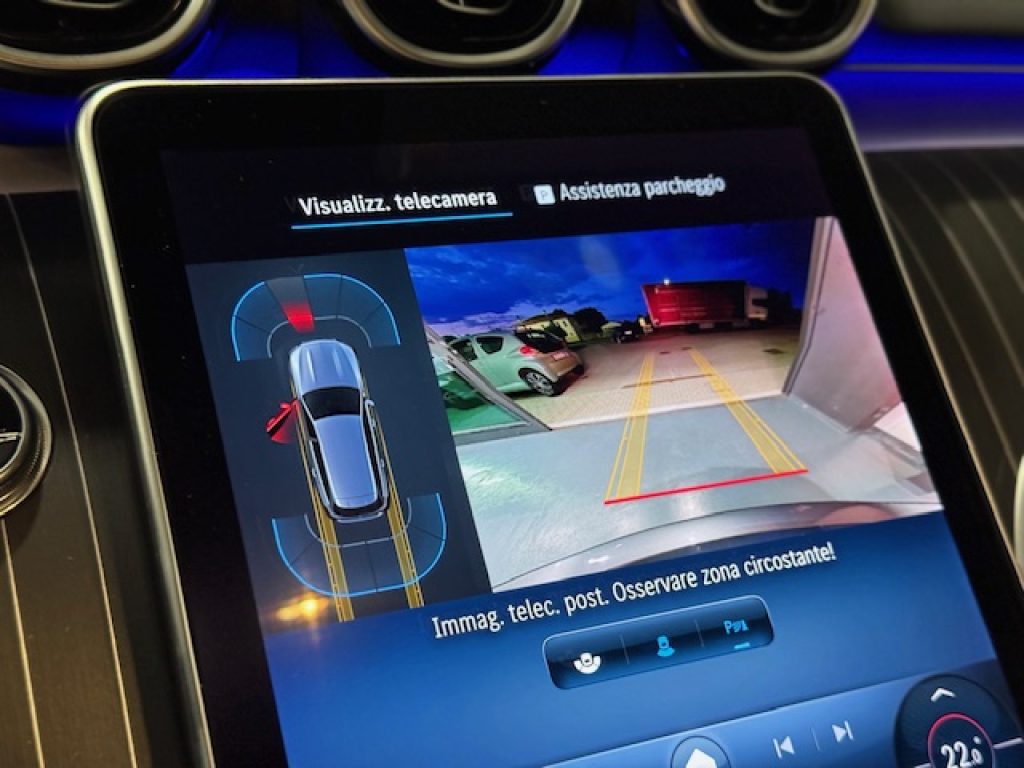 Clicca per ingrandire C 220 - d Premium Plus AMG/360*/RADAR *Promo con Finanziam