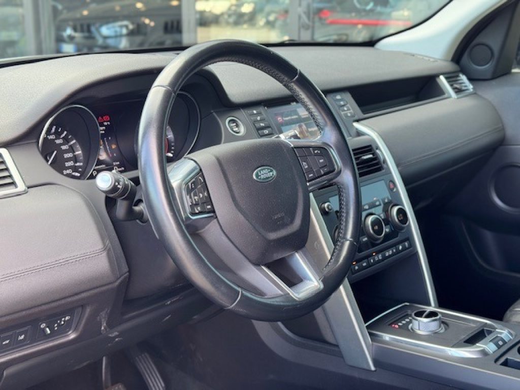 Clicca per ingrandire Discovery Sport - 2.0 TD4 150 CV HSE Luxury