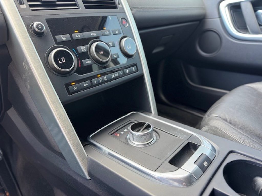 Clicca per ingrandire Discovery Sport - 2.0 TD4 150 CV HSE Luxury