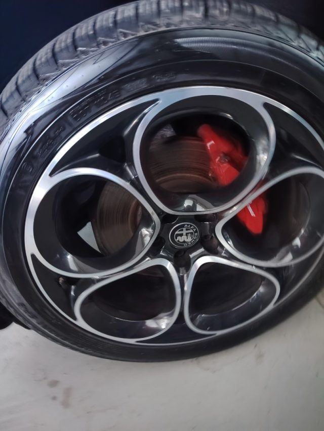 ALFA ROMEO Stelvio — foto 11 di 26