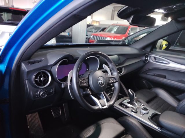 ALFA ROMEO Stelvio — foto 17 di 26