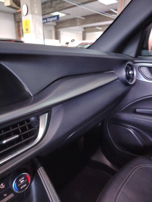 ALFA ROMEO Stelvio — foto 26 di 26