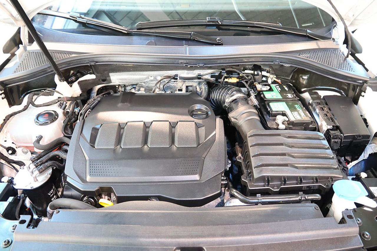 VOLKSWAGEN Tiguan 2.0 TDI 150cv SCR DSG R-Line - 11