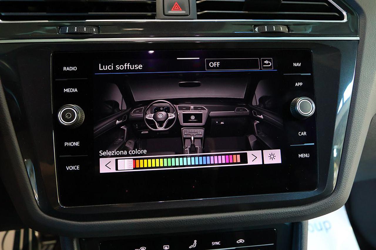 VOLKSWAGEN Tiguan 2.0 TDI 150cv SCR DSG R-Line - 29