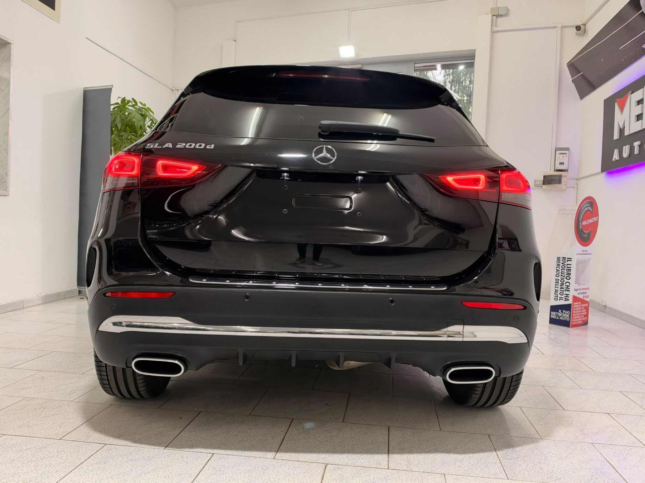MERCEDES-BENZ GLA 200 Premium AMG Tetto Apribile Automatic ***FULL*** - 3