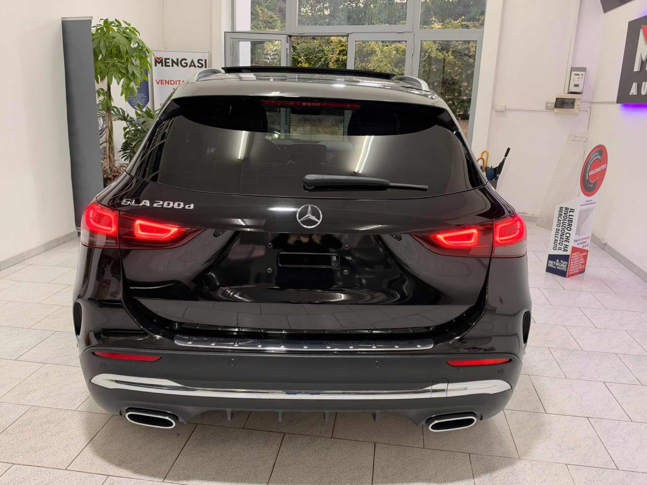 MERCEDES-BENZ GLA 200 Premium AMG Tetto Apribile Automatic ***FULL*** - 6