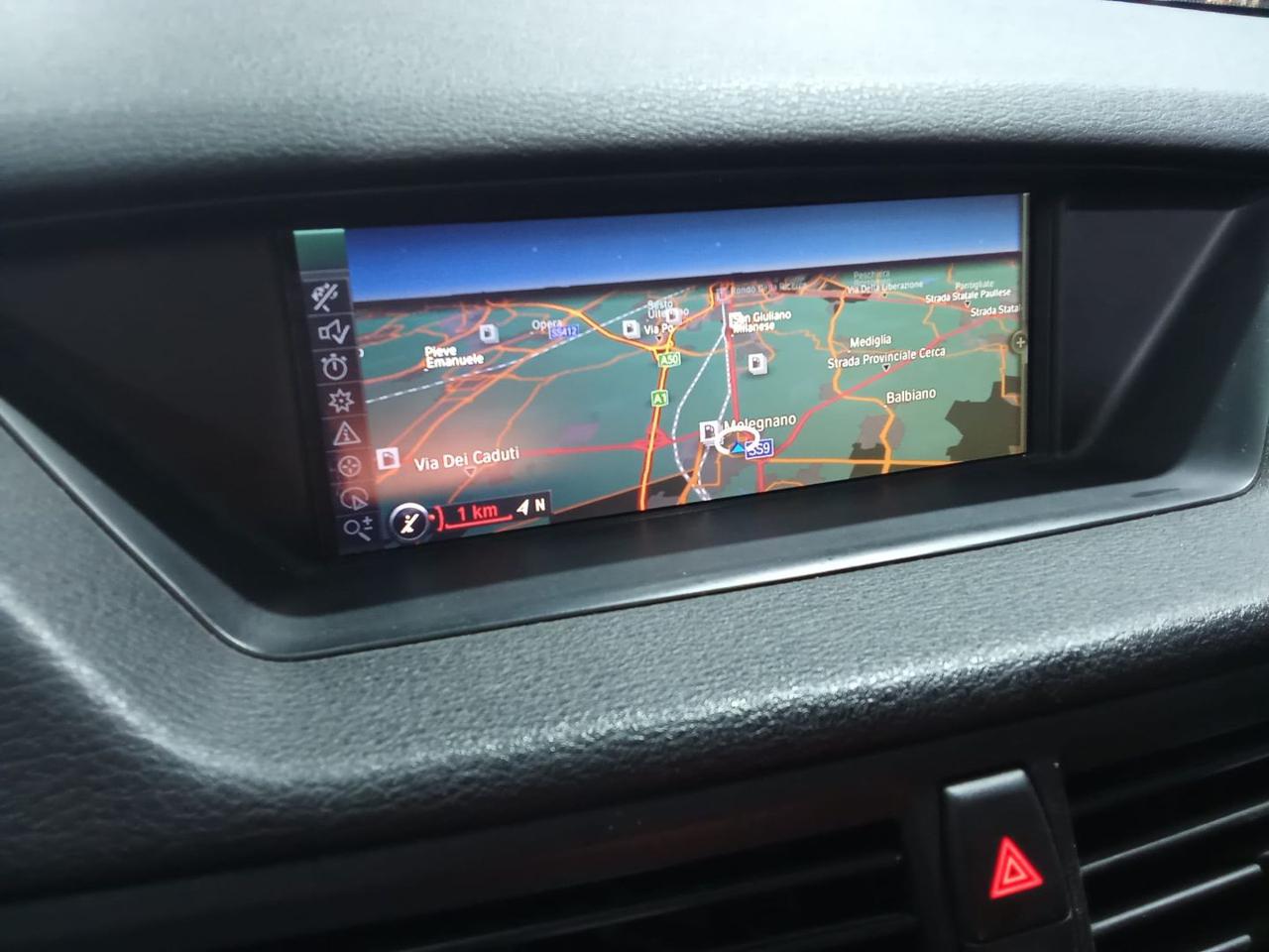 BMW X1 xDrive18d Futura - 14