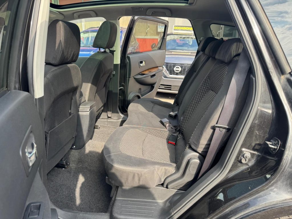 NISSAN Qashqai+2 2.0 dCi DPF Tekna 7 POSTI - 16