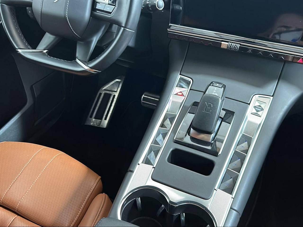 DS AUTOMOBILES DS 7 Crossback E-Tense 4x4 Grand Chic TETTO APRIBILE - 28