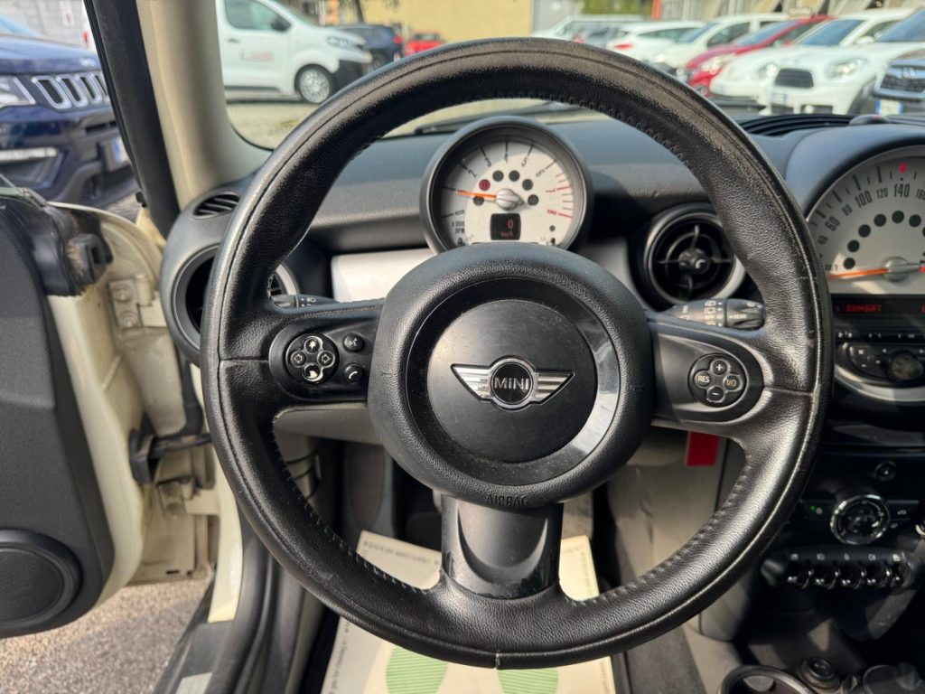 MINI One 1.6 16V One (55kW) - 8