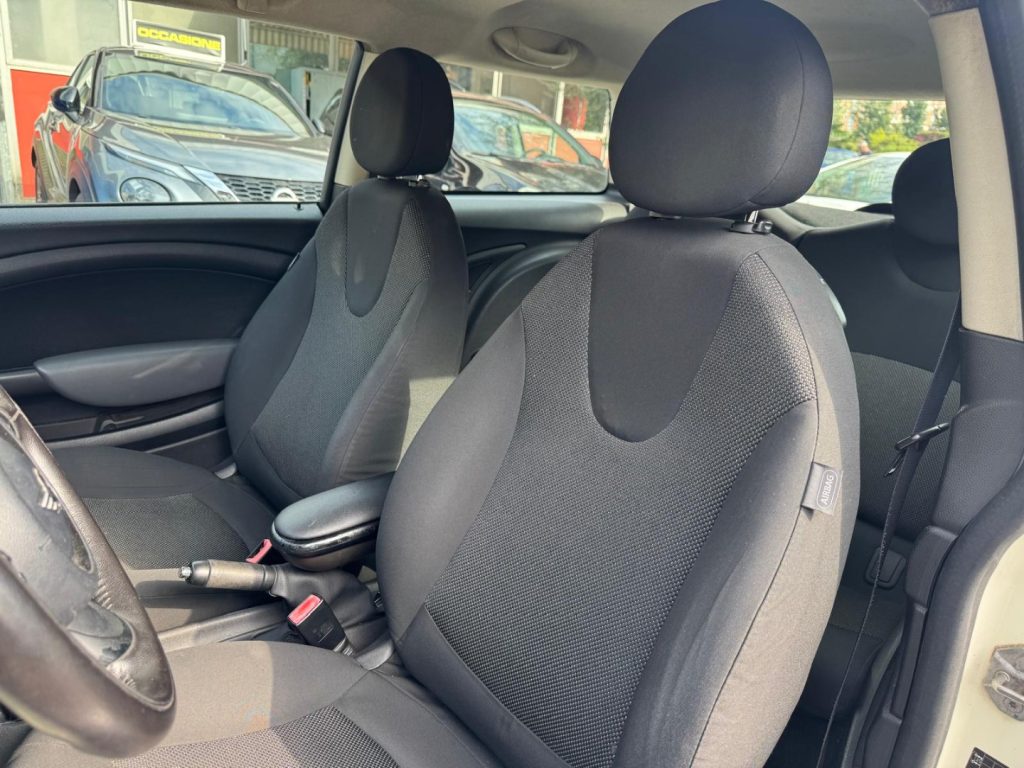 MINI One 1.6 16V One (55kW) - 11