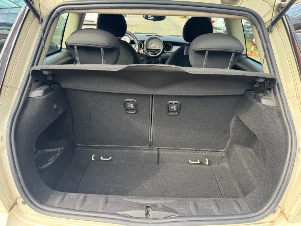MINI One 1.6 16V One (55kW) - 12