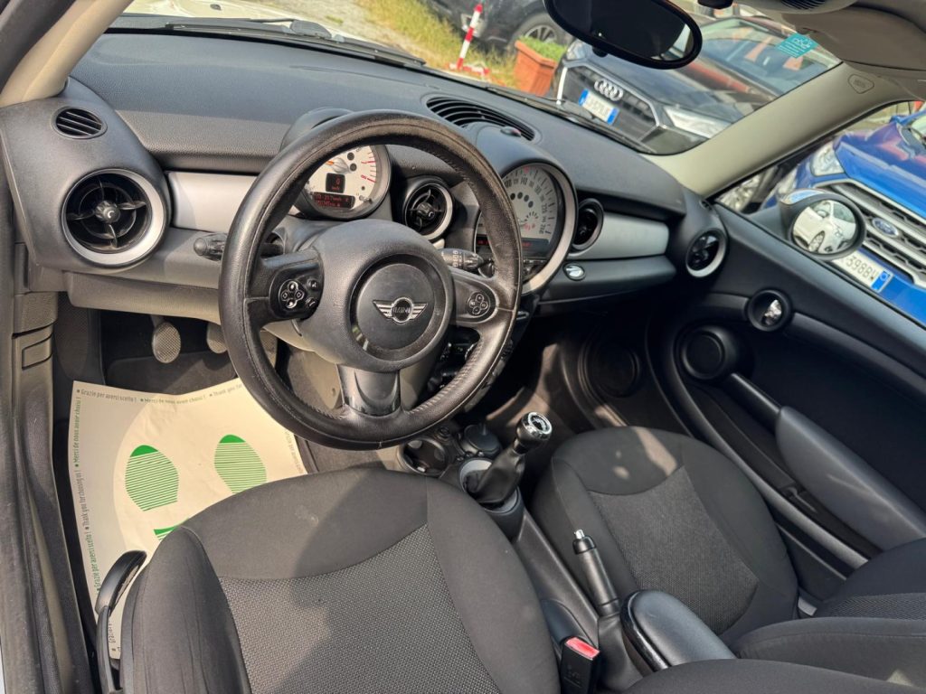 MINI One 1.6 16V One (55kW) - 16