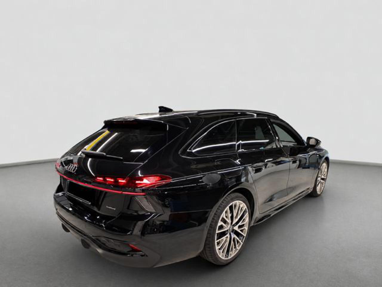 AUDI A6 Avant Avant 3.0 TDI mHEV+ quattro S tronic S line ed. - 2