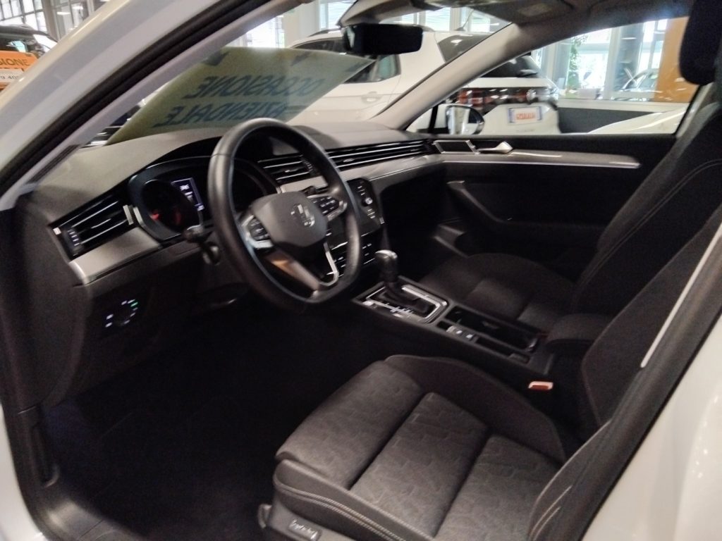 VOLKSWAGEN Passat Variant 2.0 TDI SCR EVO DSG Business C/GRIMALDI SP.DAY - 14